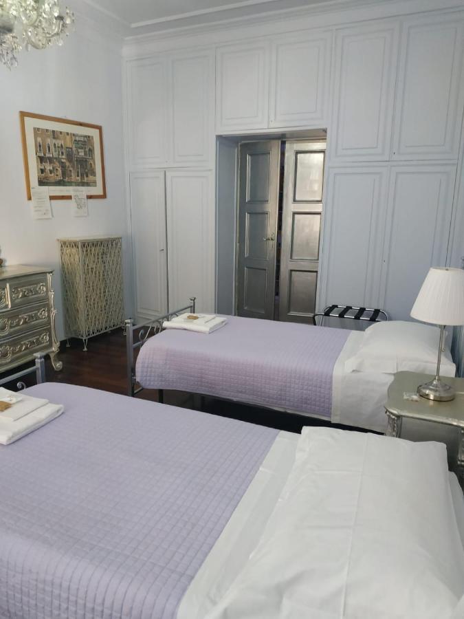 Around The Corner Colosseo B&B Rome Extérieur photo